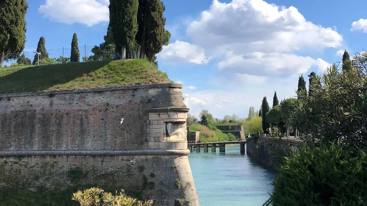 Appartement *Central Lakeside Apt*Swimming Pool & Free Parking Peschiera del Garda